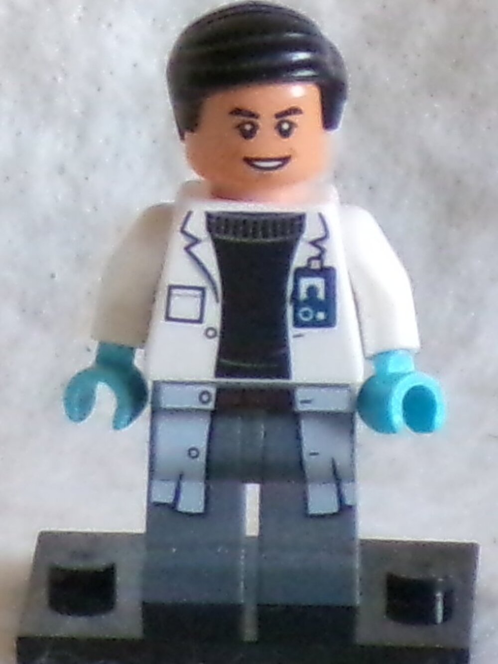 Lego Dr. Henry Wu minifig Jurassic World White Lab Coat dinosaur